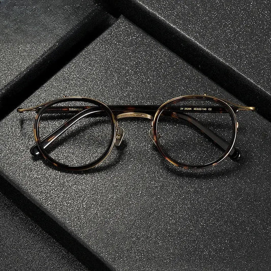 Unisex Round Full Rim Titanium Prescription Glasses 72526 — view 1 | Rx Spectacle