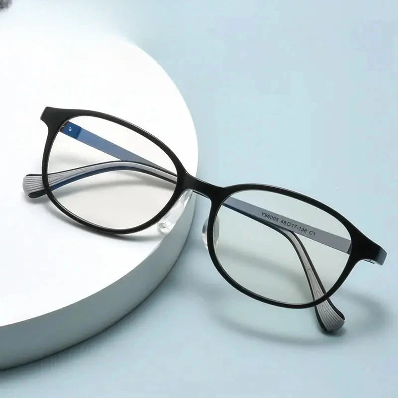 Unisex Square Full Rim Titanium Prescription Glasses 896005 — view 1 | Rx Spectacle