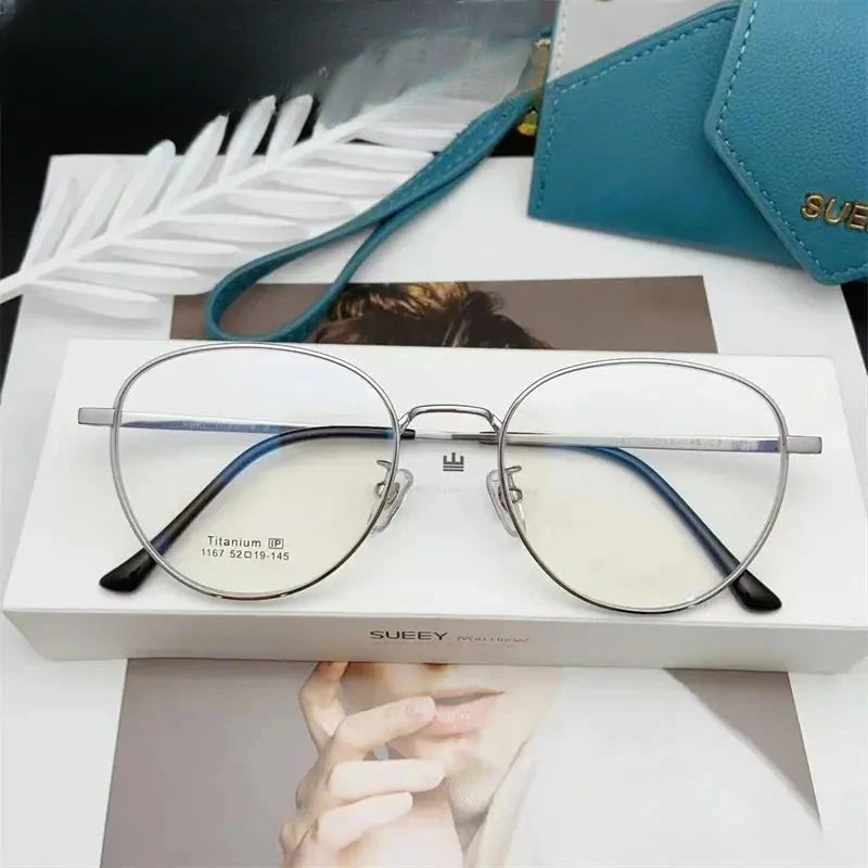 Unisex Oval Full Rim Titanium Prescription Glasses 611167 — view 4 | Rx Spectacle