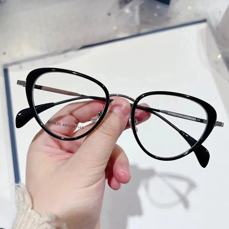 Women's Cat Eye Full Rim Titanium Prescription Glasses 119304 — view 3 | Rx Spectacle