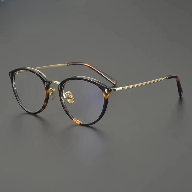 Unisex Oval Full Rim Titanium Prescription Glasses 679452 — view 4 | Rx Spectacle