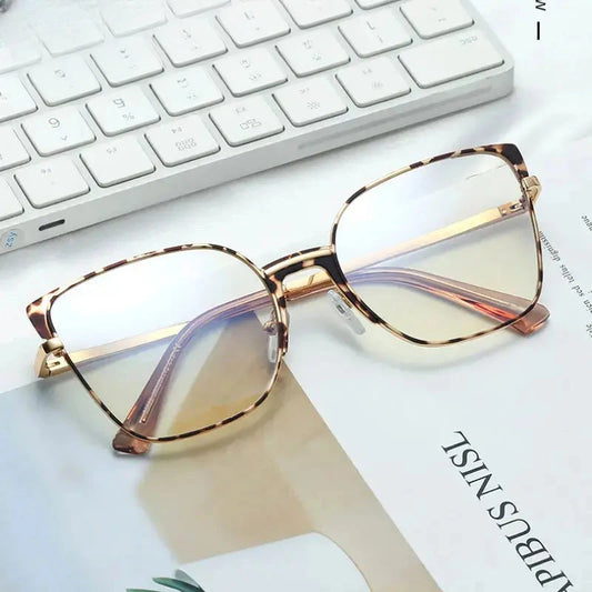 Women's Cat Eye Full Rim Alloy Prescription Glasses 195822 — view 1 | Rx Spectacle