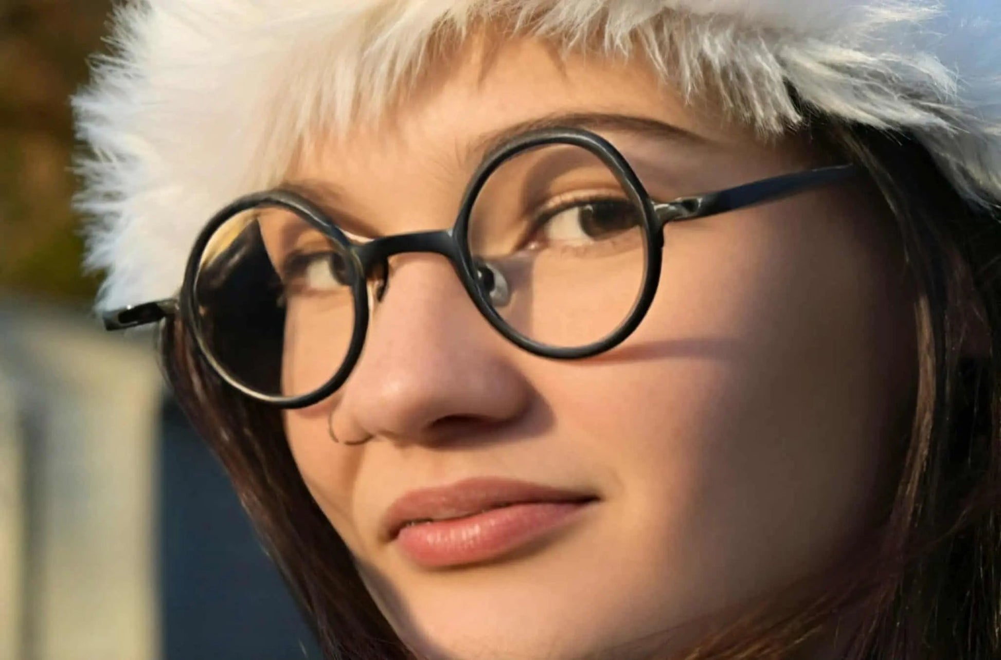 Unisex Round Full Rim Titanium Clip-On Prescription Glasses 495976 — view 4 | Rx Spectacle