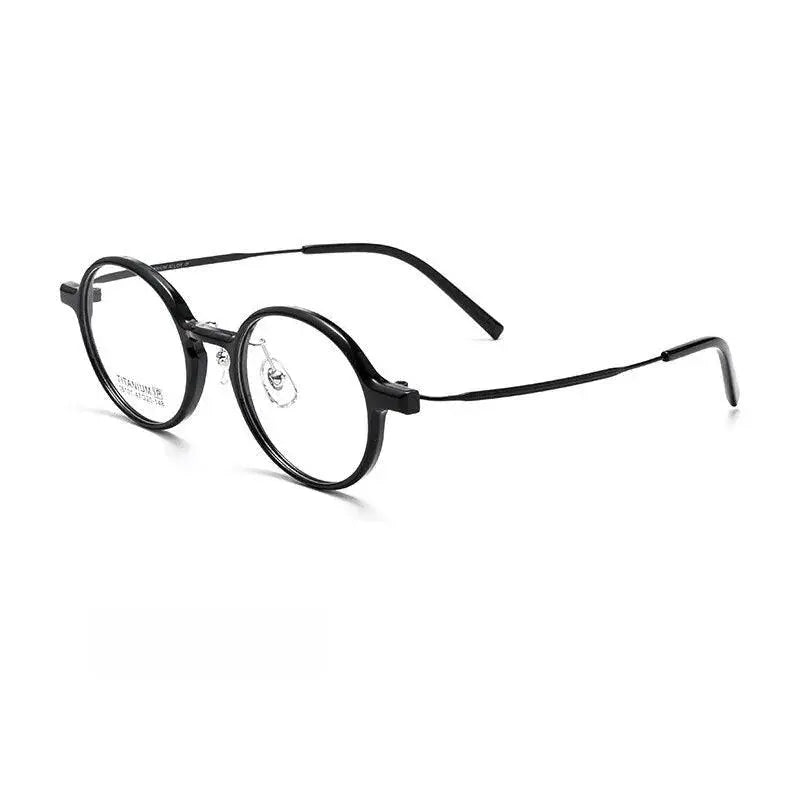 Unisex Round Full Rim Titanium Prescription Glasses 16101x — view 10 | Rx Spectacle