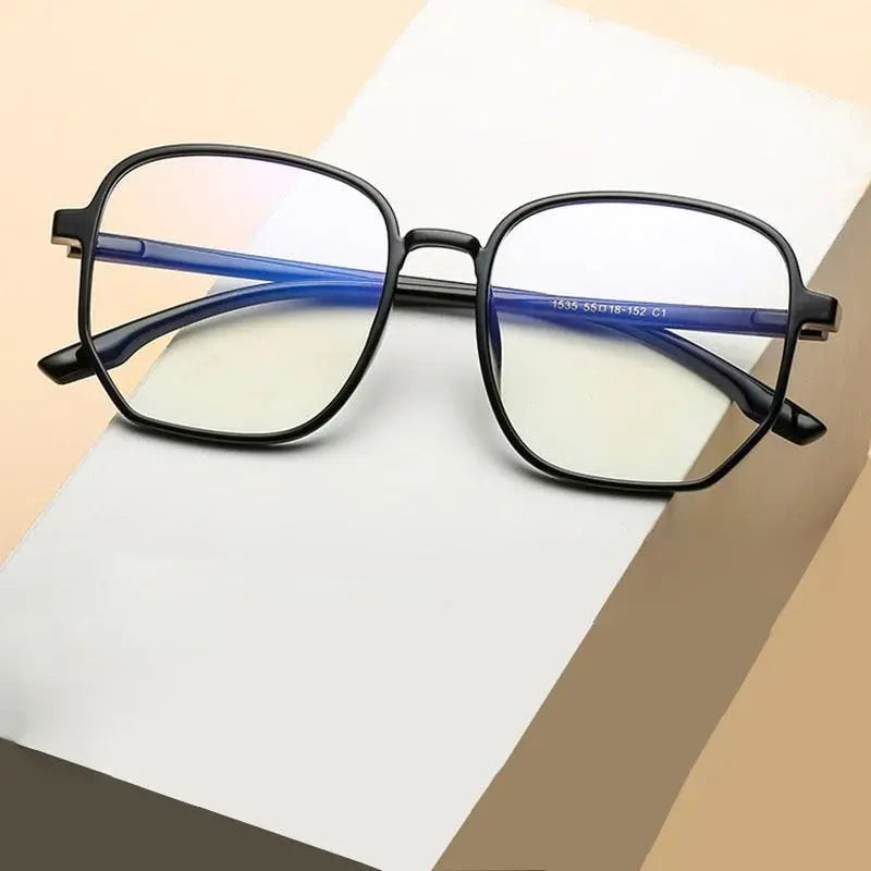 Women's Round Full Rim TR90 Oversized Prescription Glasses 1535 — view 1 | Rx Spectacle