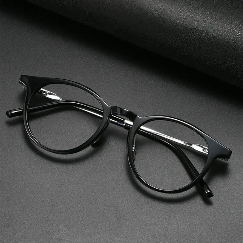 Unisex Round Full Rim Titanium Prescription Glasses 368111 — view 1 | Rx Spectacle