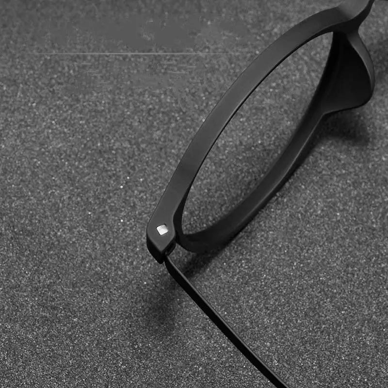 Unisex Round Full Rim Titanium Prescription Glasses Eyeglasses3050 — view 4 | Rx Spectacle
