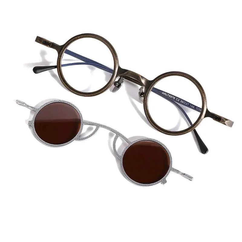 Unisex Round Full Rim Titanium Clip-On Prescription Glasses 495976 — view 11 | Rx Spectacle
