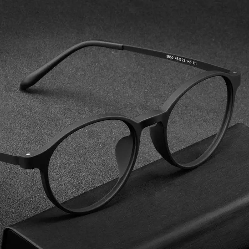 Unisex Round Full Rim Titanium Prescription Glasses 3050 — view 4 | Rx Spectacle
