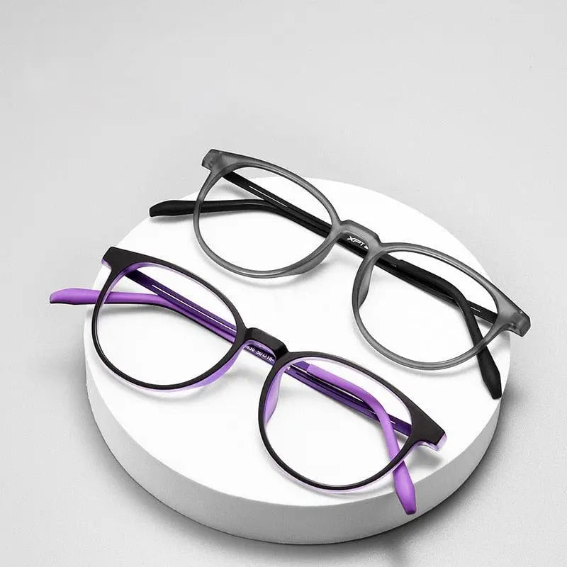 Unisex Round Full Rim Titanium Prescription Glasses 9836xp — view 8 | Rx Spectacle