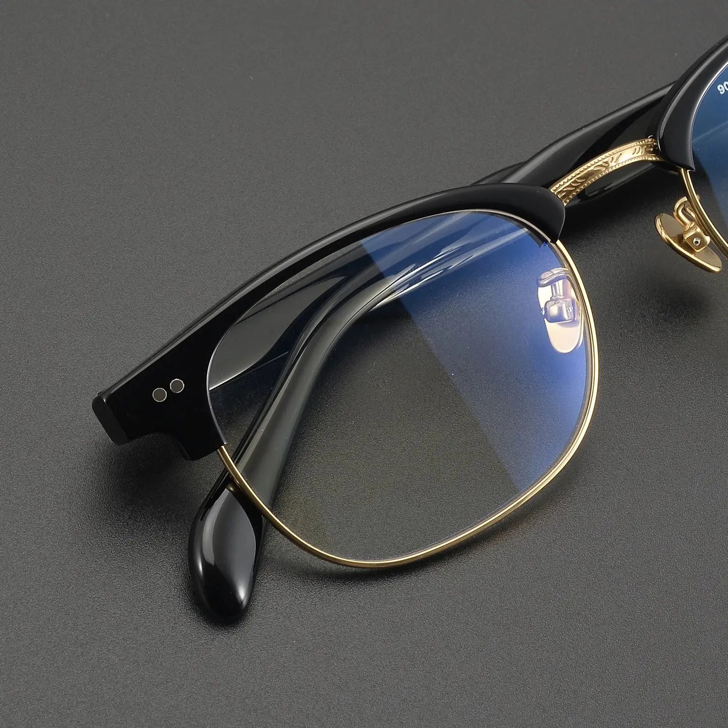 Unisex Square Full Rim Titanium Oversized Prescription Glasses 91109 — view 1 | Rx Spectacle