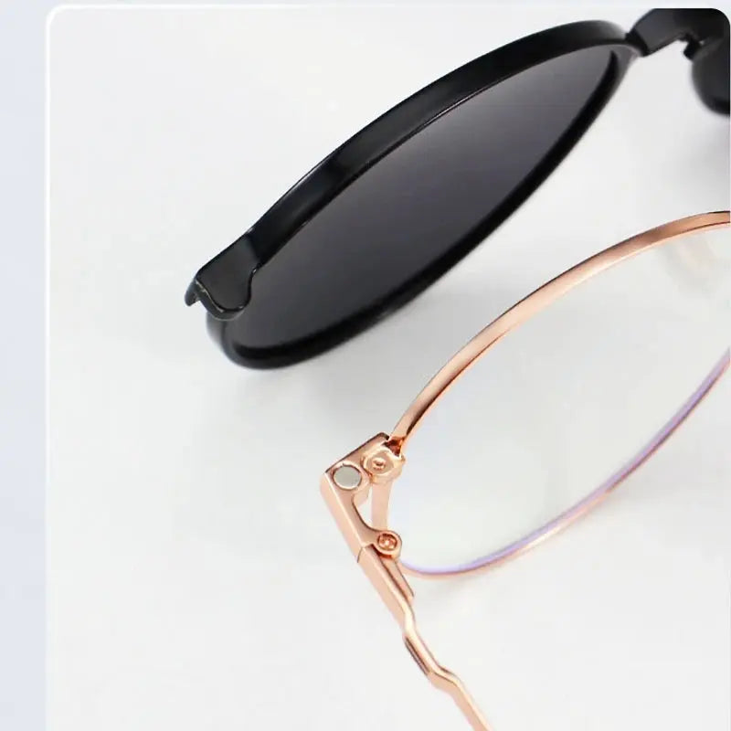 Unisex Round Full Rim Alloy Clip-On Prescription Glasses Y1106 — view 4 | Rx Spectacle