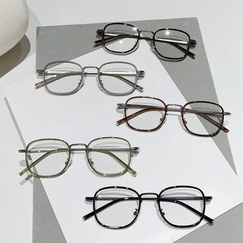 Unisex Square Full Rim Titanium Prescription Glasses Z2352 — view 3 | Rx Spectacle