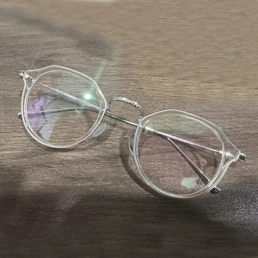 Unisex Round Full Rim Titanium Prescription Glasses 361113 — view 1 | Rx Spectacle