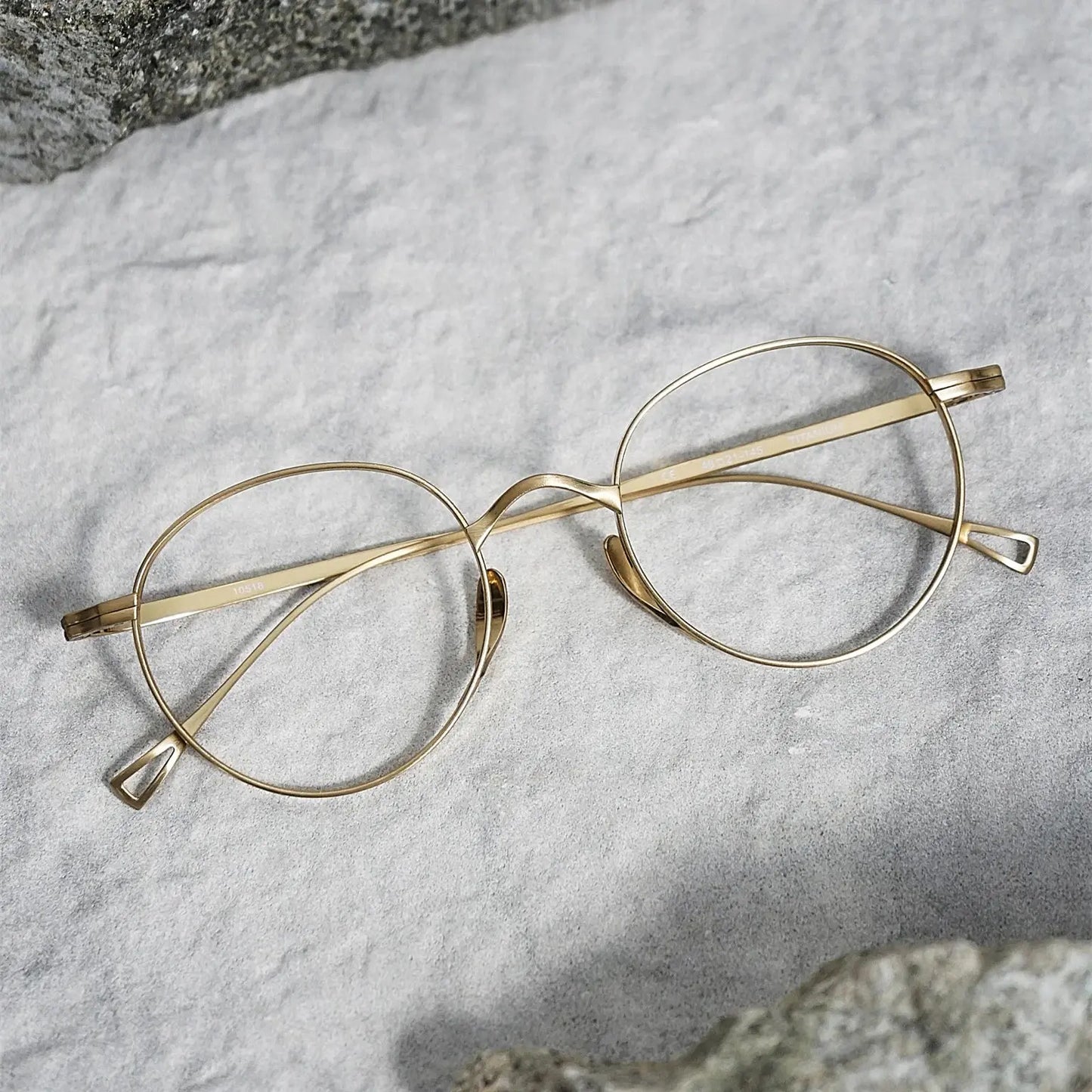 Unisex Oval Full Rim Titanium Prescription Glasses 77113 — view 1 | Rx Spectacle