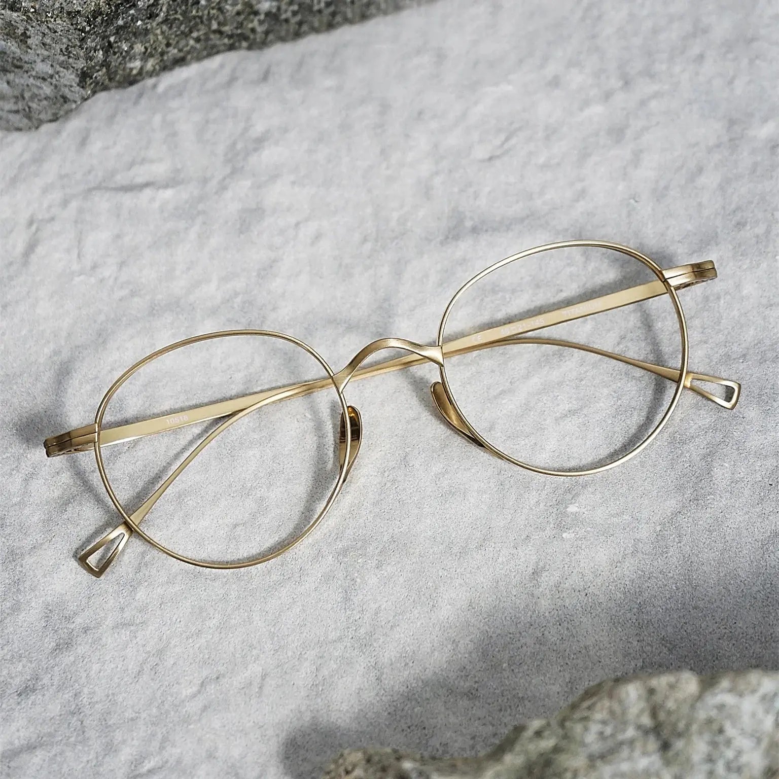 Unisex Oval Full Rim Titanium Prescription Glasses 77113 — view 1 | Rx Spectacle