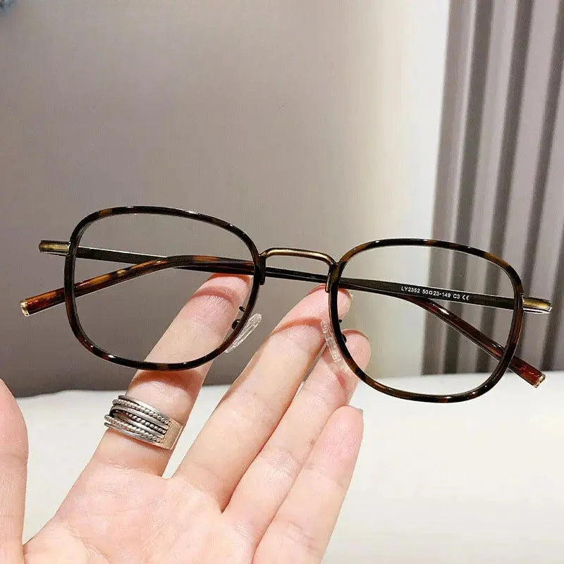 Unisex Square Full Rim Titanium Prescription Glasses Z2352 — view 1 | Rx Spectacle