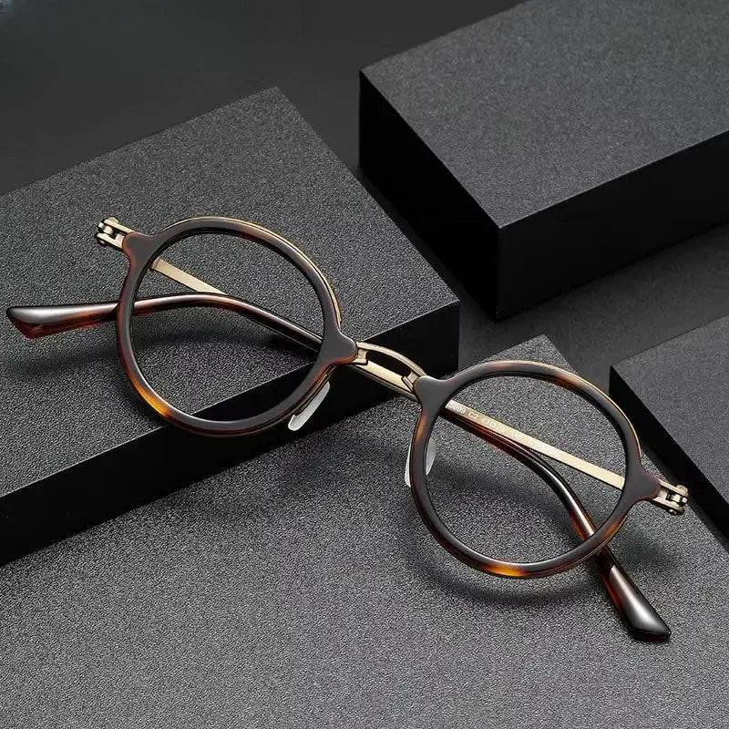 Unisex Round Full Rim Titanium Prescription Glasses 75899 — view 1 | Rx Spectacle