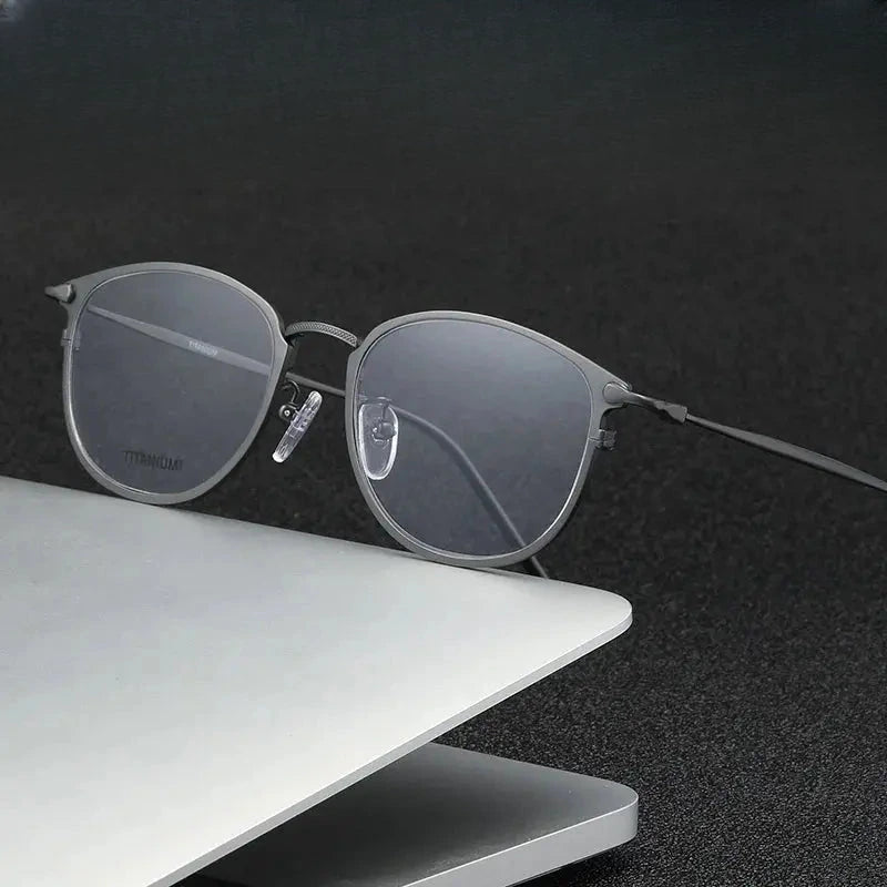 Unisex Round Full Rim Titanium Prescription Glasses J1073 — view 1 | Rx Spectacle