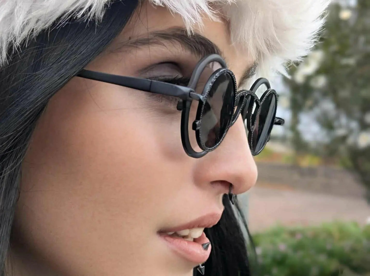 Unisex Round Full Rim Titanium Clip-On Prescription Glasses 495976 — view 1 | Rx Spectacle