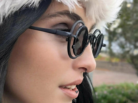Unisex Round Full Rim Titanium Clip-On Prescription Glasses 495976 — view 1 | Rx Spectacle