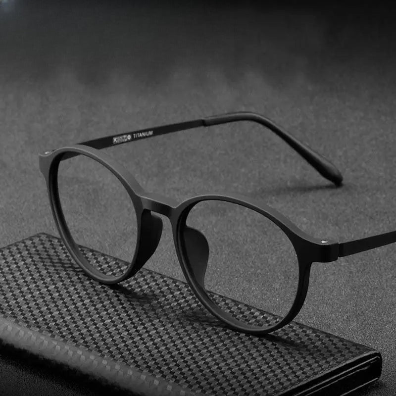 Unisex Round Full Rim Titanium Prescription Glasses 3050 — view 1 | Rx Spectacle